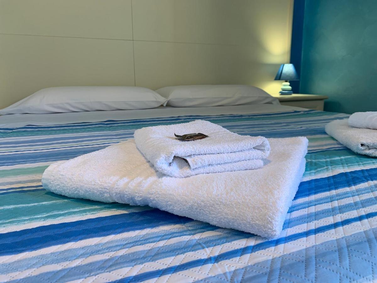 Bed and Breakfast Torre Del Pozzo S'Archittu Exterior foto