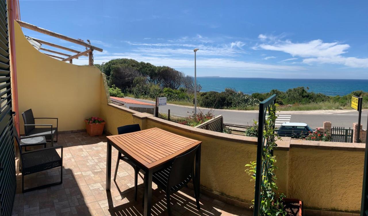 Bed and Breakfast Torre Del Pozzo S'Archittu Exterior foto