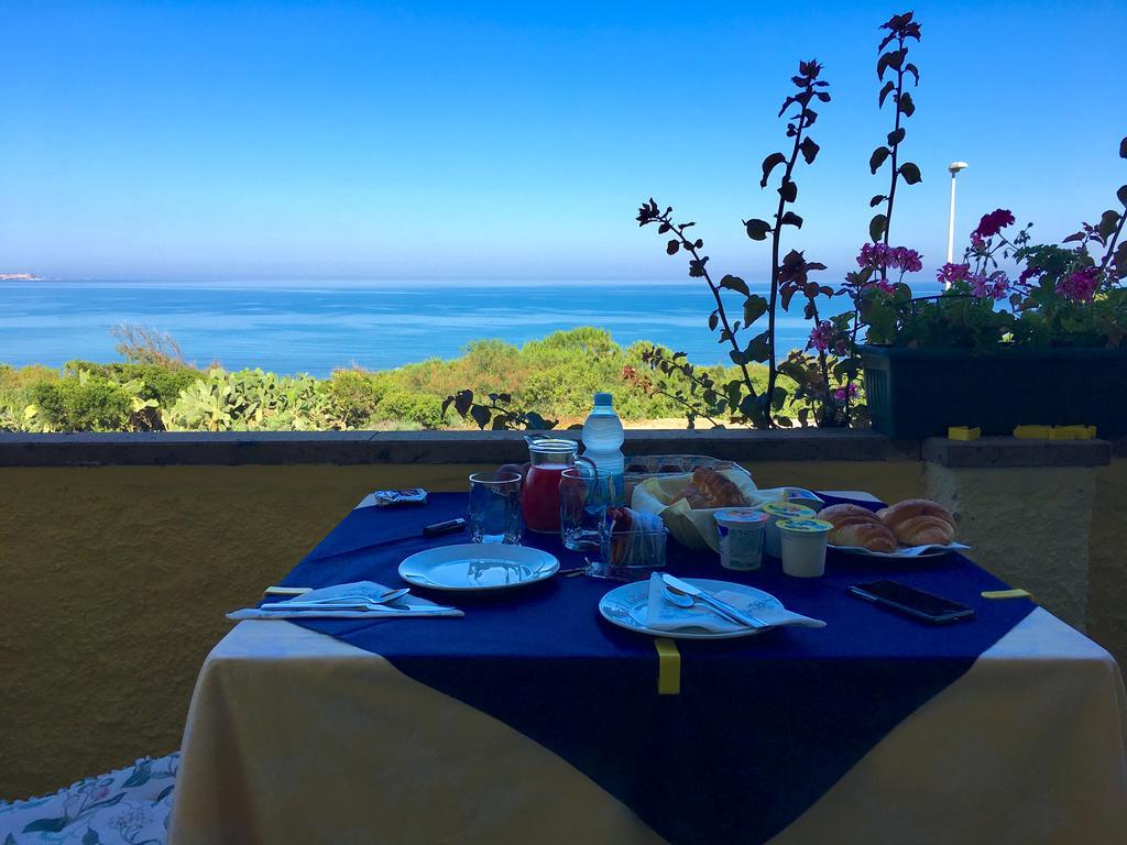 Bed and Breakfast Torre Del Pozzo S'Archittu Exterior foto