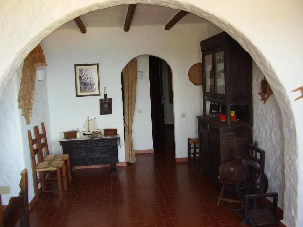 Bed and Breakfast Torre Del Pozzo S'Archittu Habitación foto